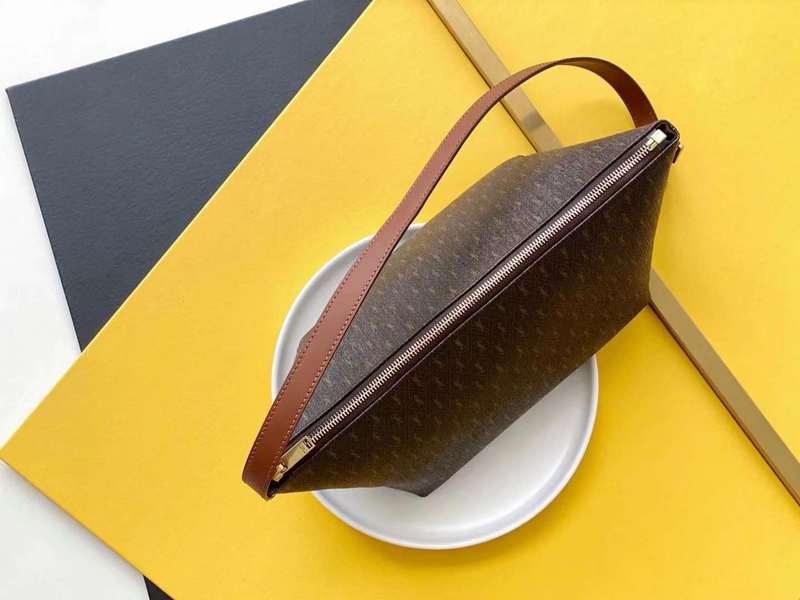 Yves Saint Laurent - Bags - The Wells Bags  200