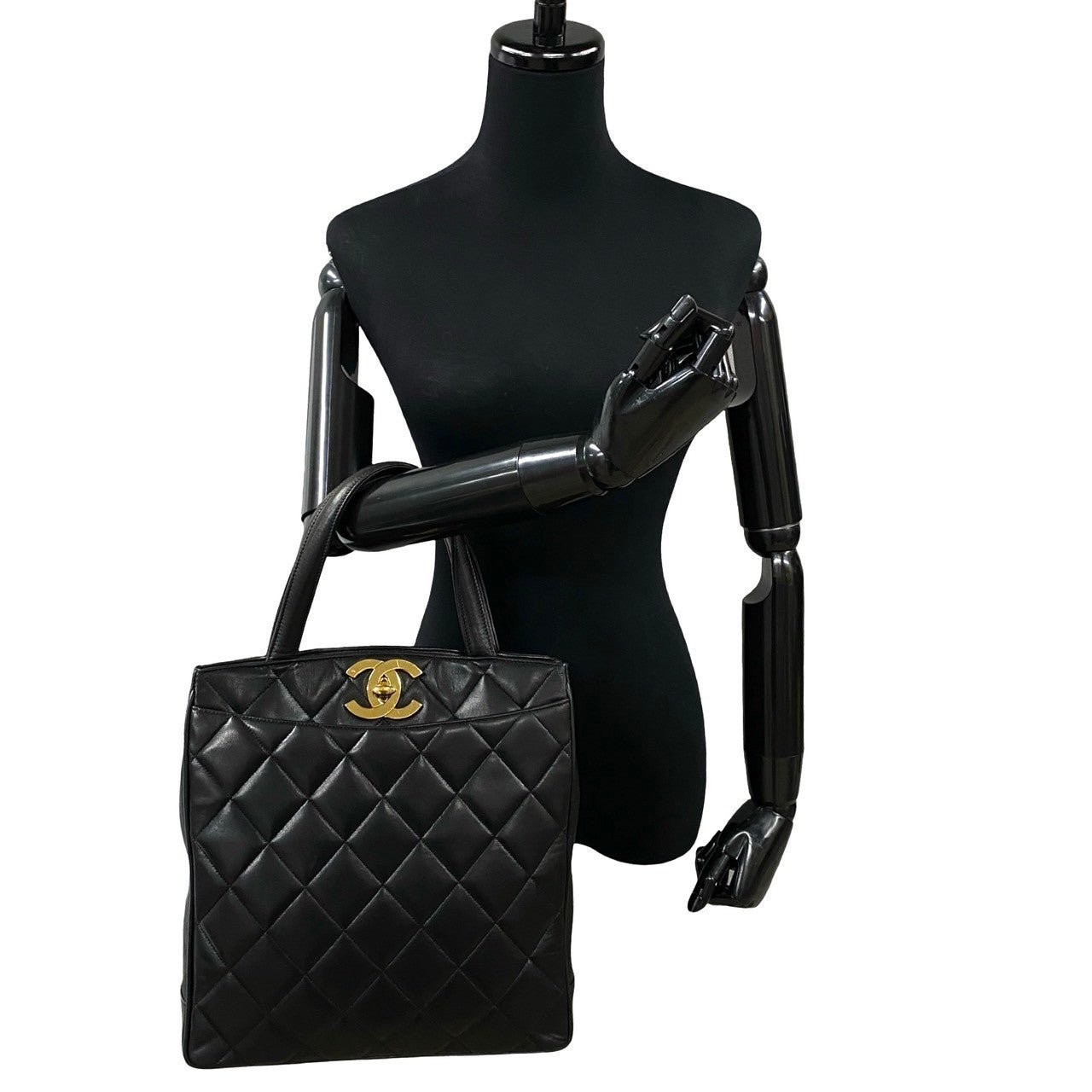 CHANEL Tote Bag lambskin black Matrasse