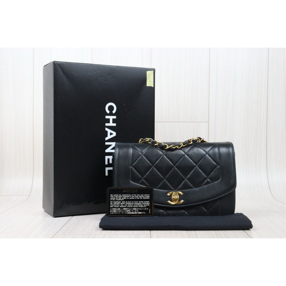 Good ( Rank AB)｜ CHANEL Matrasse Diana 22 Lamb Skin  Chain Bag Made in 1996-1997 Year｜24120801