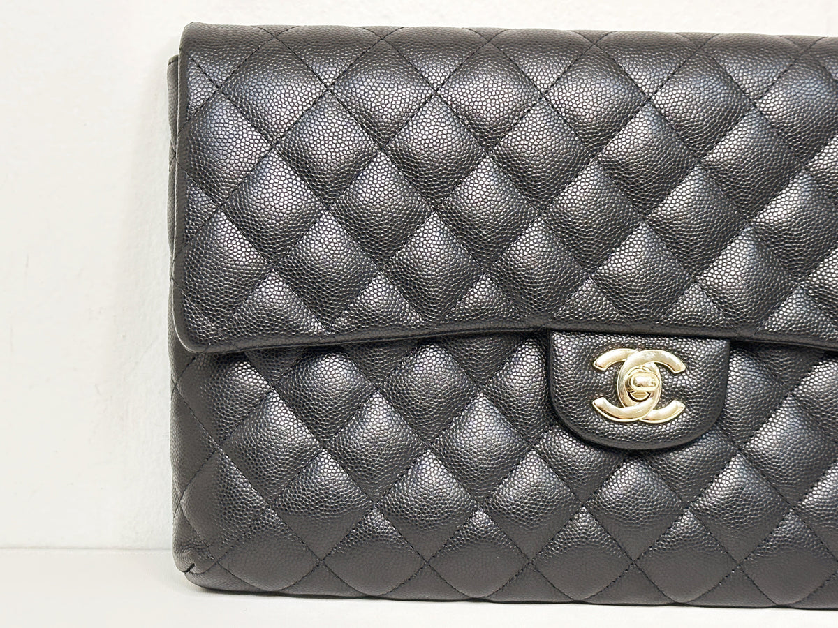 Chanel Quilted Caviar Classic Clutch GHW Black 2683 holo card