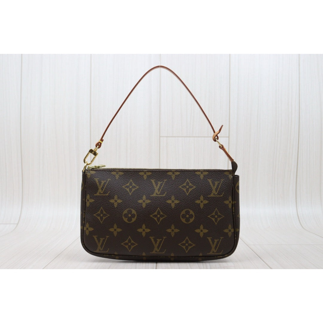 Very Good ( Rank A)｜LV Monogram Pochette Accessoires ｜25041003