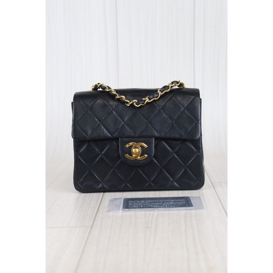 Rank AB ｜ CHANEL Black Lanbskin Square 17 Shoulder Bag Made In 1986～1988 Year ｜23091807