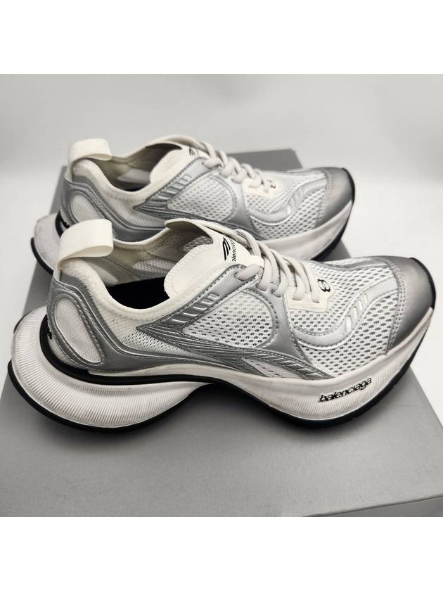 Luxury Balenciaga  circuit sneakers black