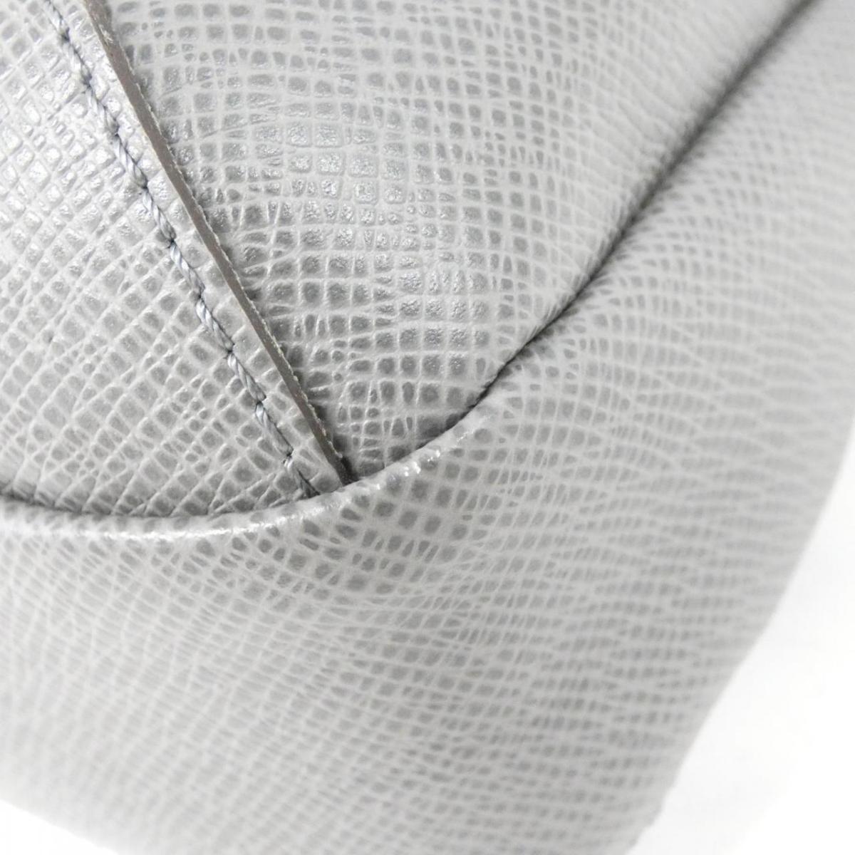 Louis Vuitton Taiga Avenue M30801 Shoulder Bag