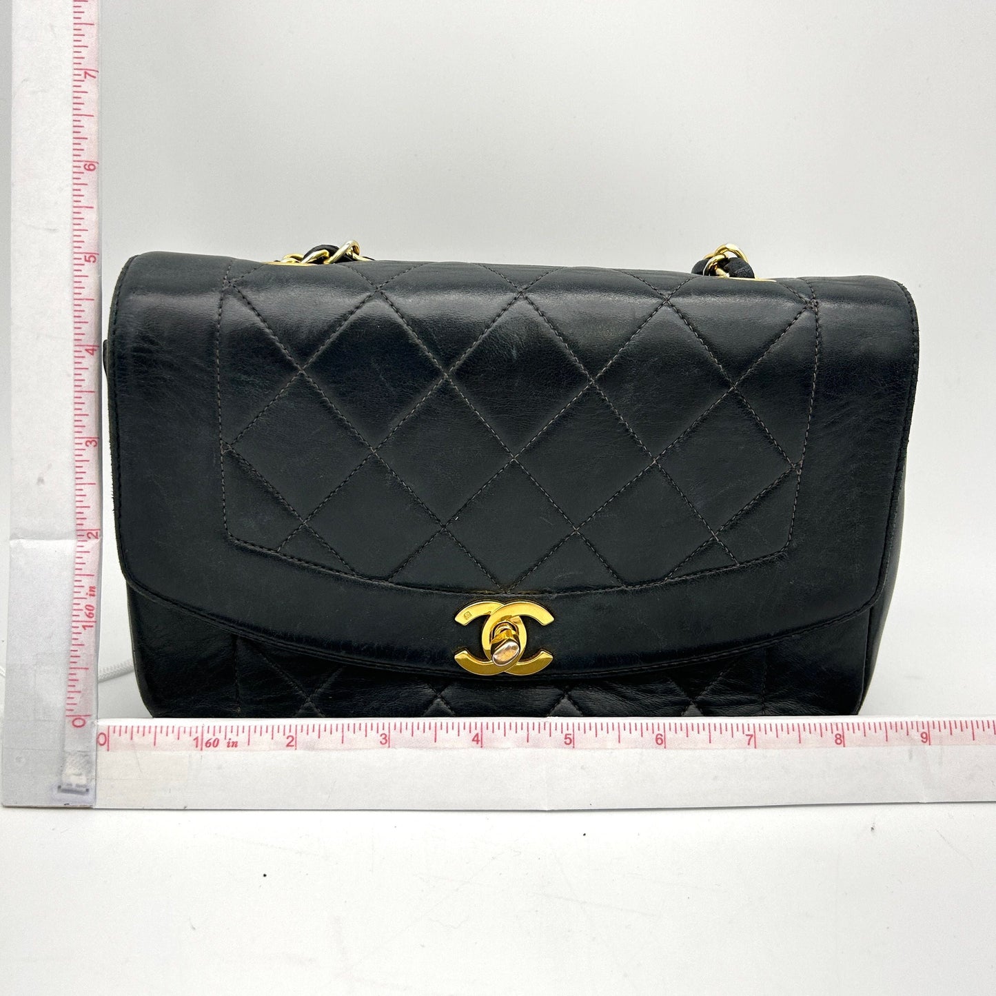 Chanel Diana Flap Chain Shoulder Bag Black Quilted Lambskin Purse LA26418