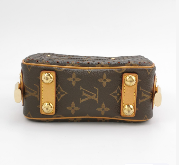 Preloved Louis Vuitton (LV) bag 19cm brown 24082278834643