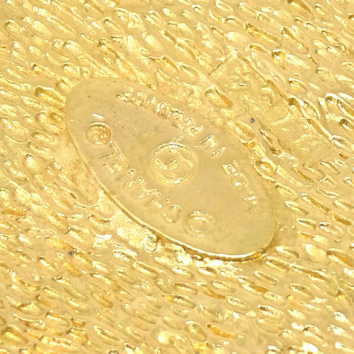 CHANEL 1986-1994 Diamond Shape Brooch Pin Gold 1134