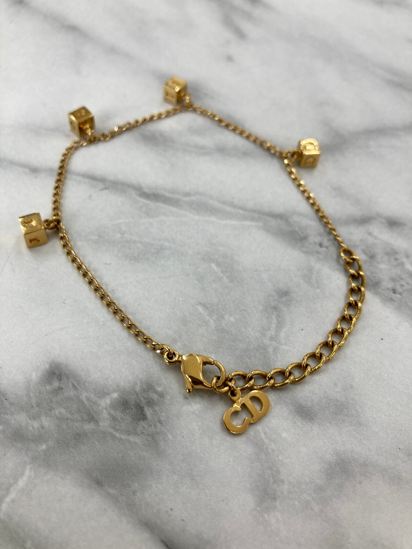 Christian Dior CD Logo Bracelet Gold Vintage 5fgxjr