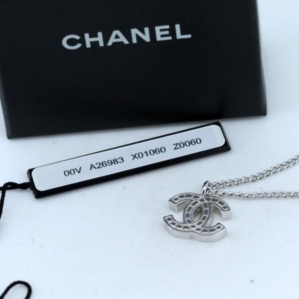 Chanel null Necklace A26983 in New Condition