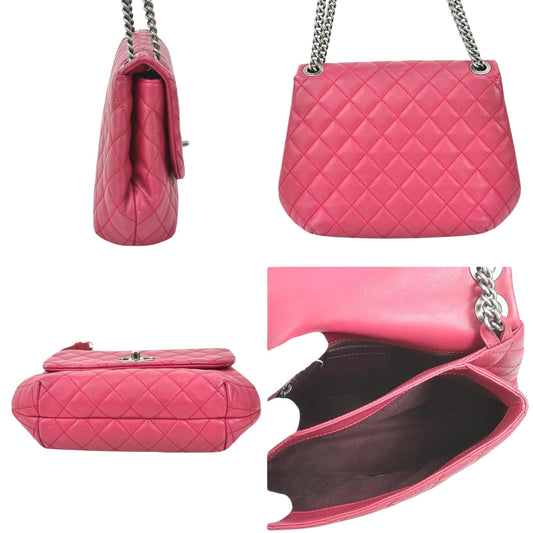 CHANEL Matelasse Shoulder Bag