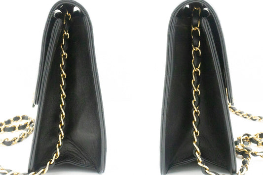 CHANEL Shoulder Bag