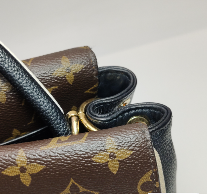 Preloved Louis Vuitton (LV) double V bag 2017year black 037850100119