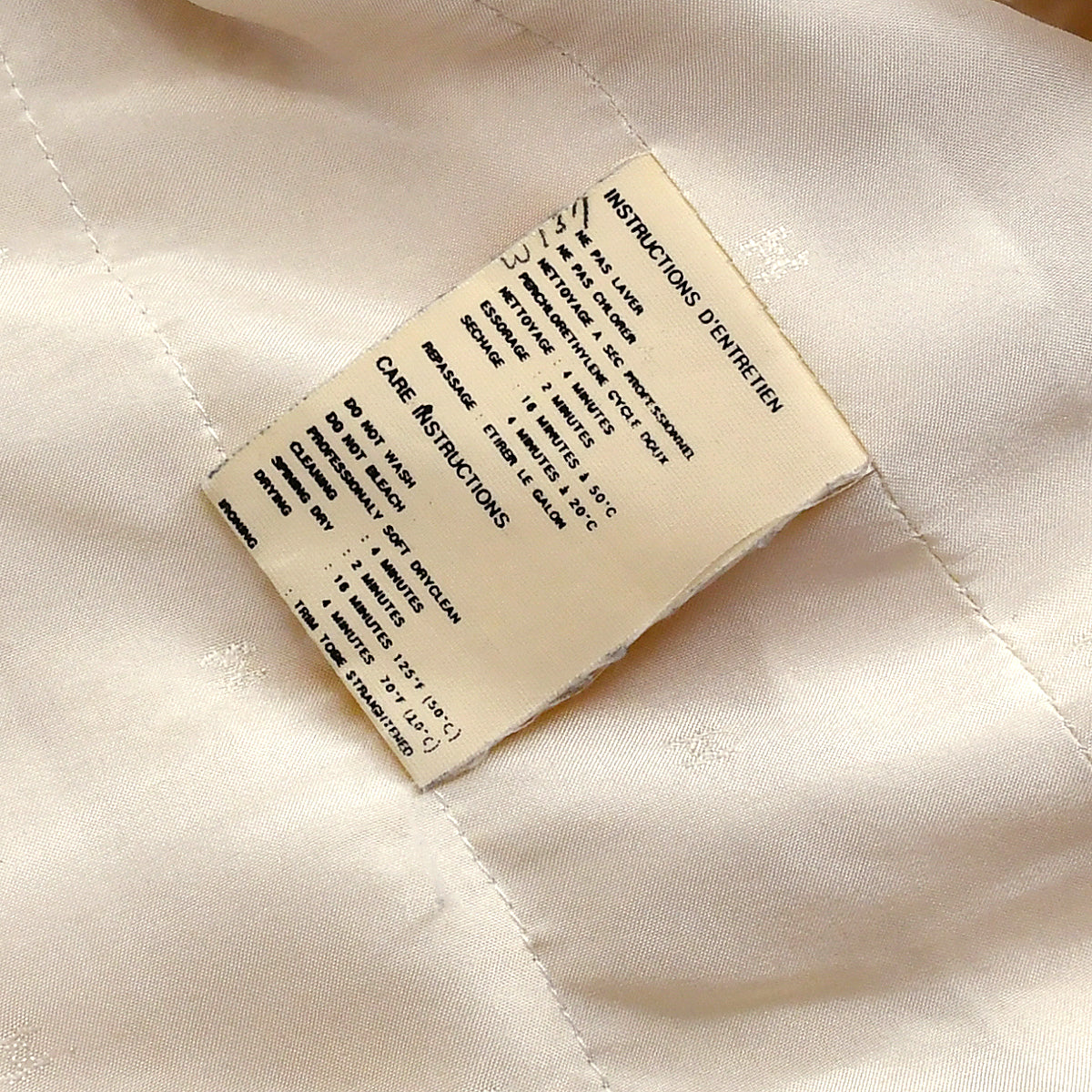 Chanel Setup Suit Jacket Skirt Ivory 94P #38