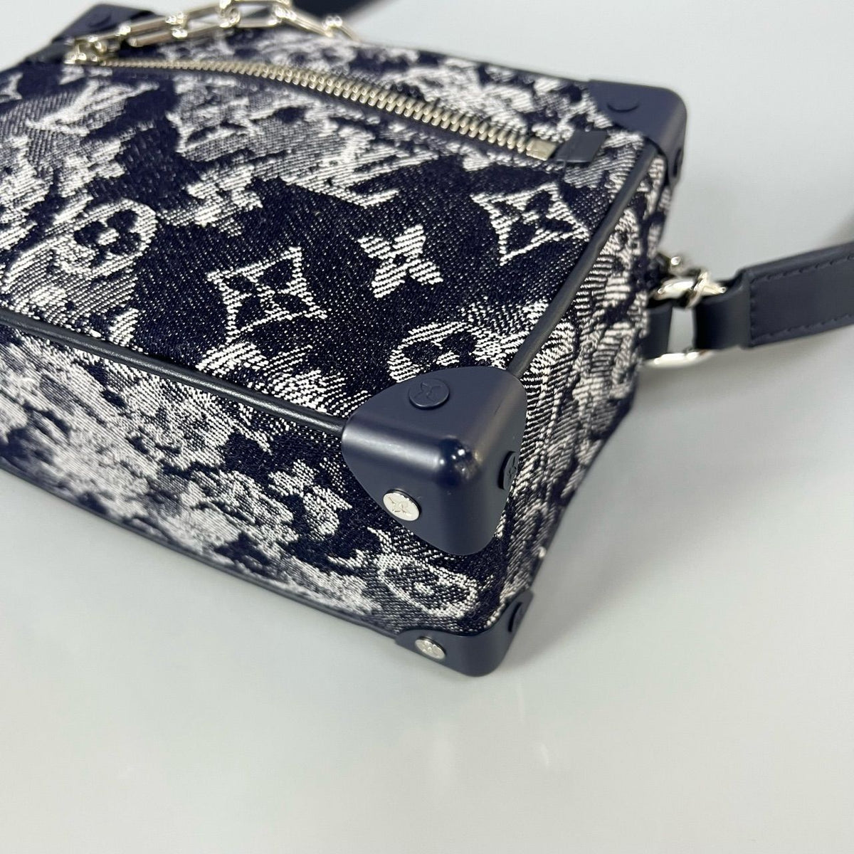 Preloved Louis Vuitton Soft Trunk 18.5*12.9*7.8cm Dark blue XJ10962