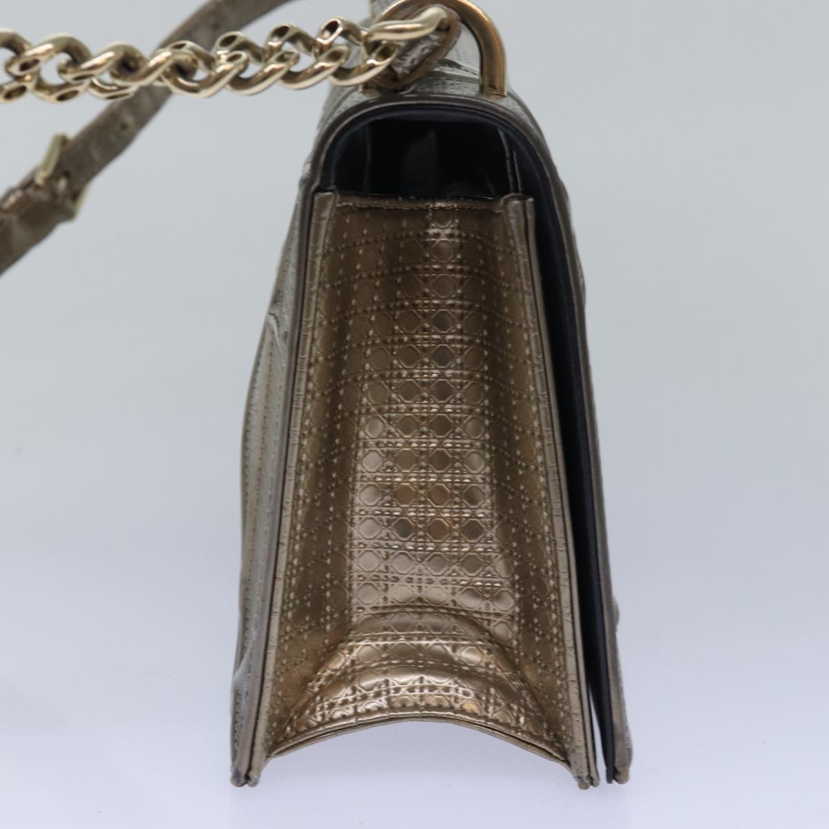 CHRISTIAN DIOR Chain Shoulder Bag Enamel Gold Auth 82071