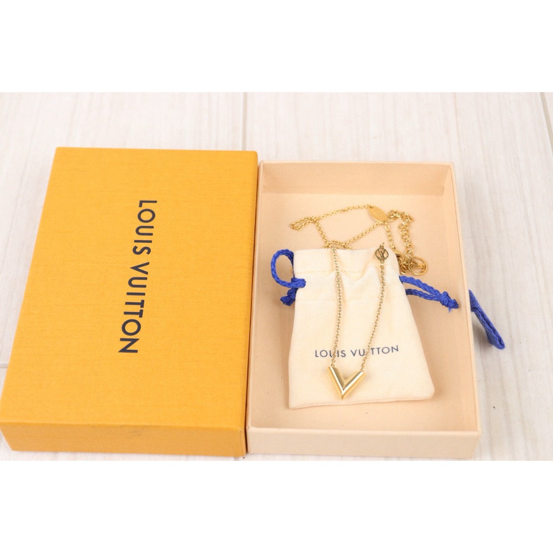 Rank A ｜ LV Collier Essential V Necklace ｜24082210