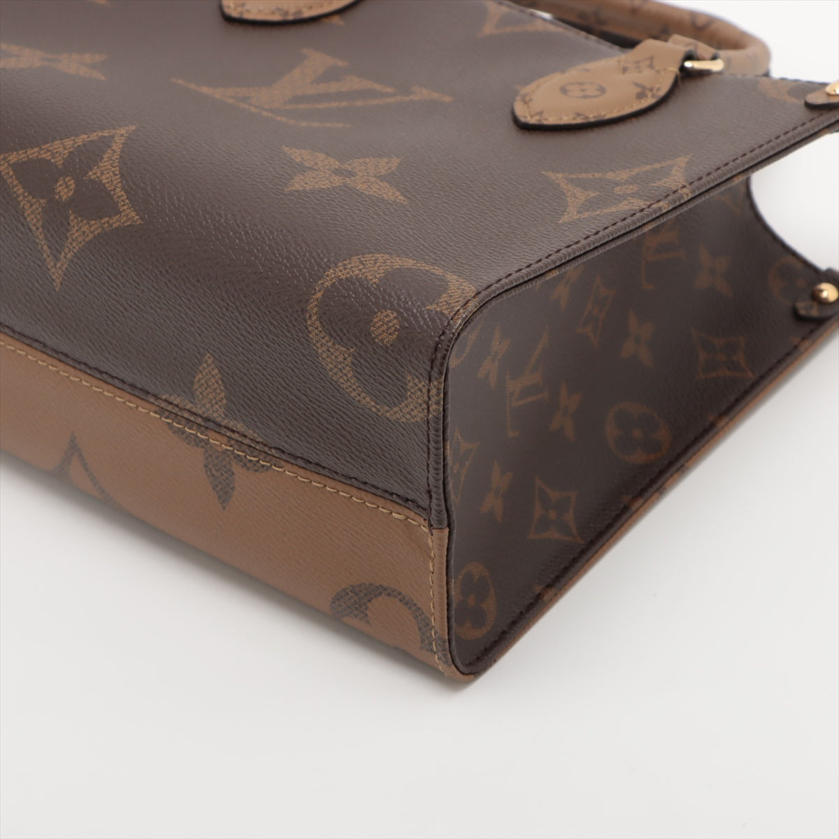 Louis Vuitton Monogram Giant Reversee On The Go PM M46373