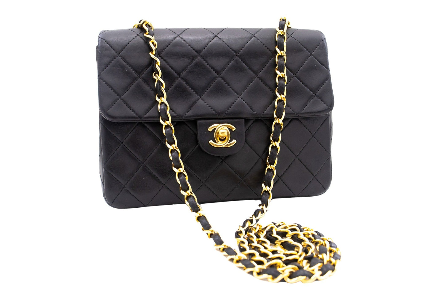 CHANEL Sac à Rabat Shoulder Bag