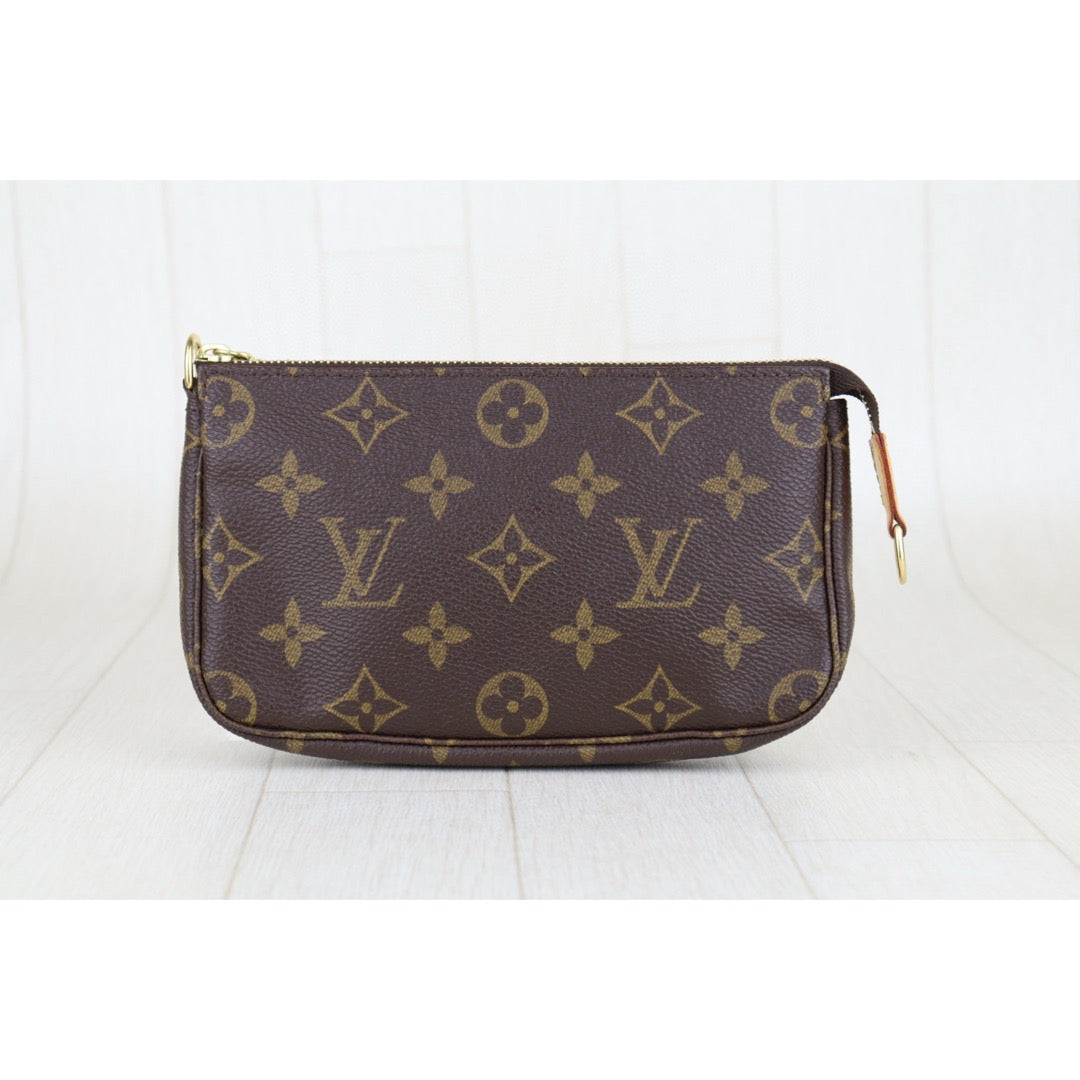 Very Good ( Rank A) ｜ LV Monogram Pochette Accessoires ｜H25021903