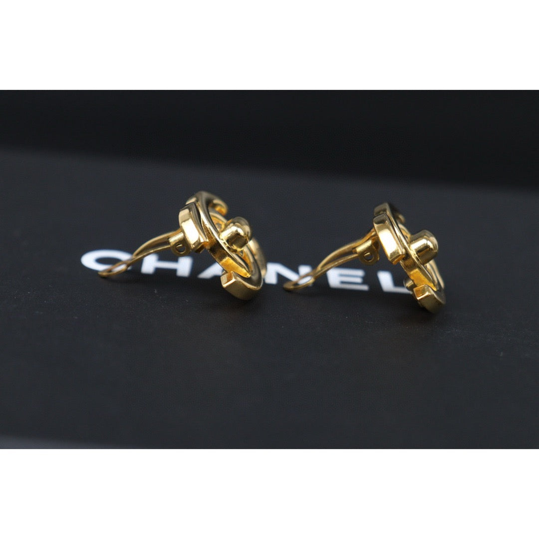 Very Good ( Rank A)｜CHANEL Vintage 18K Gold Plating Earrings  Made In 1996 Year ｜25032706