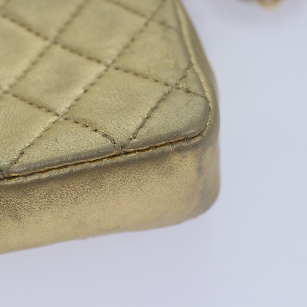 Top Quality Chanel Mini Matelasse Chain Shoulder Bag Lamb Skin Gold Tone CC Auth 84205A