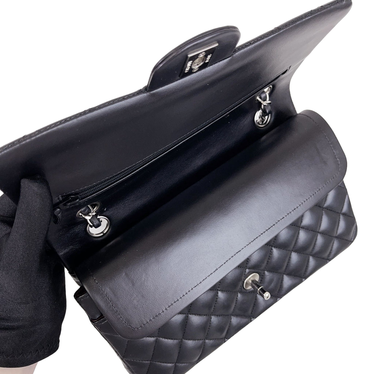 Classic Flap Medium Lambskin Black SHW
