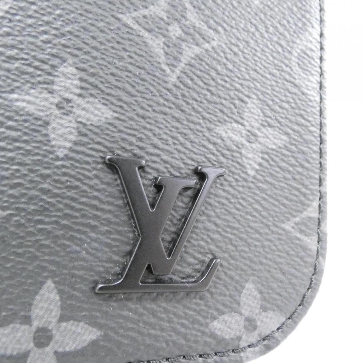 Louis Vuitton Monogram Eclipse District MM M45271 Shoulder Bag