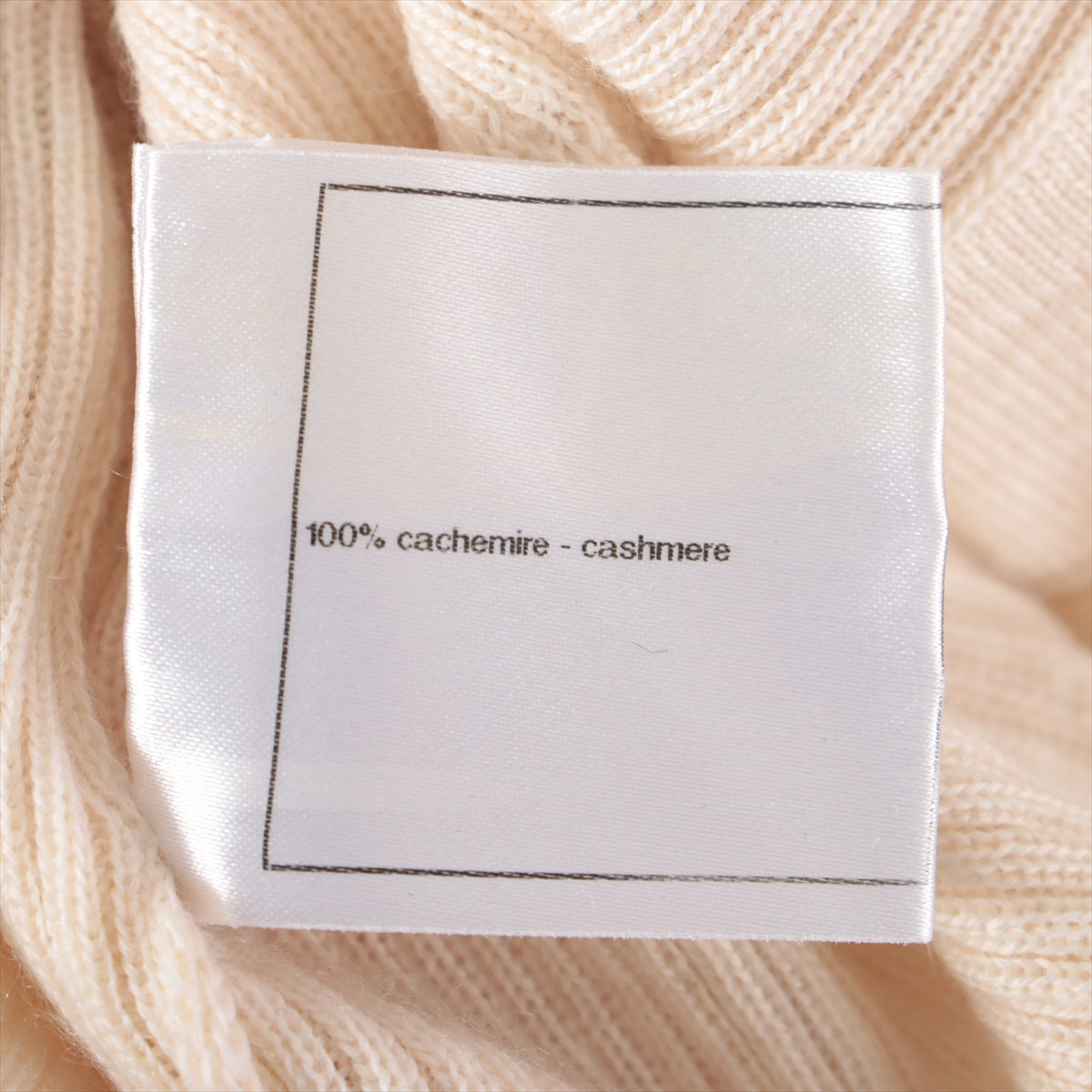 Chanel Coconut Button 11 Years Casimir Hynecknit 36  Beige P39