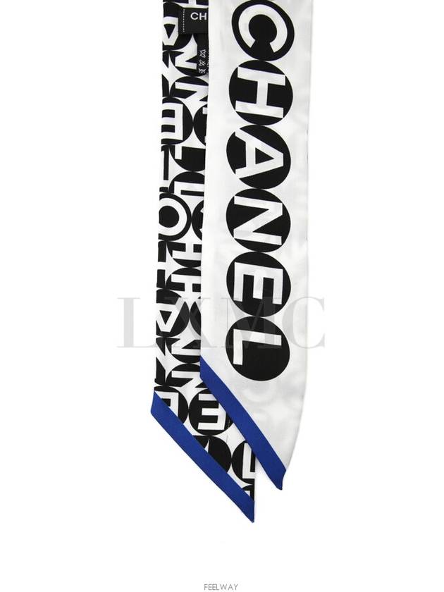 women muffler Chanel