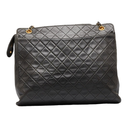 CHANEL Matelasse Shoulder Bag
