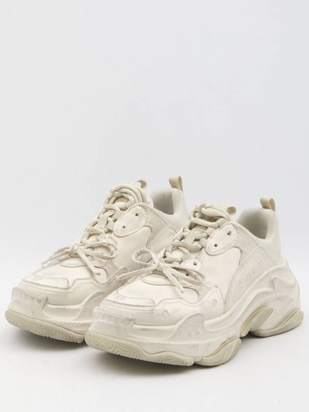 Luxury Balenciaga  Triple S sneakers