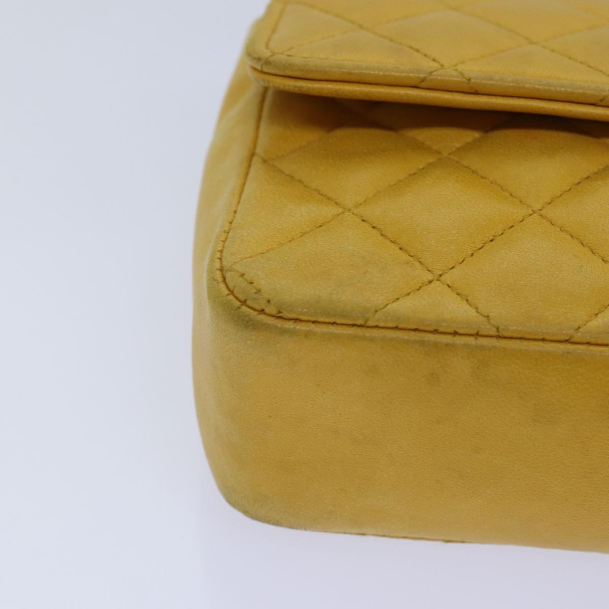 Top Quality Chanel Mini Matelasse Chain Shoulder Bag Lamb Skin Yellow Gold CC Auth 85920