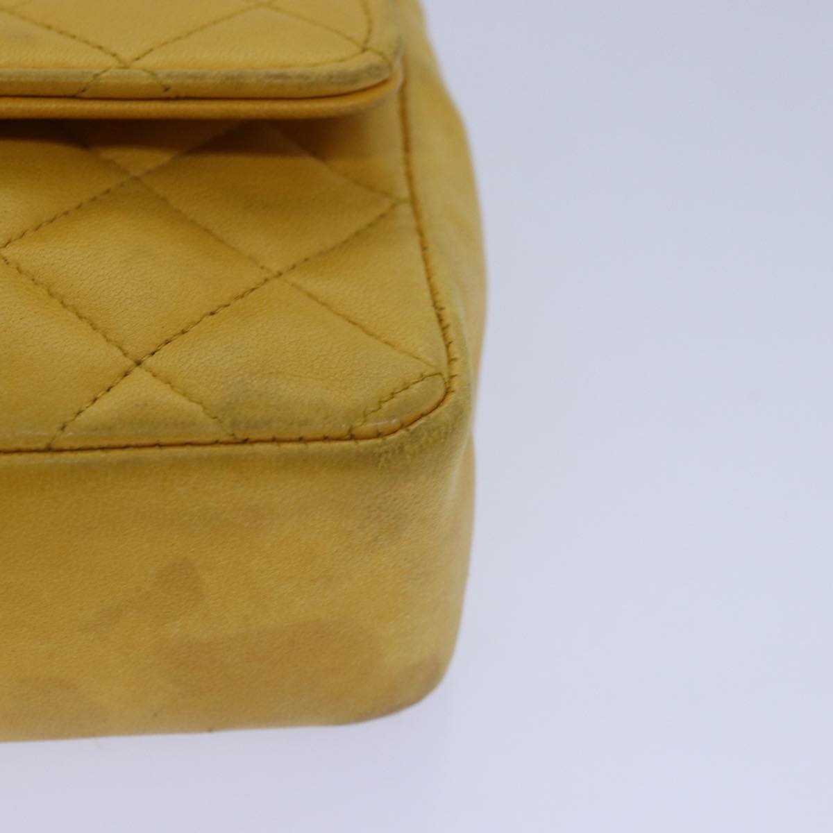 Top Quality Chanel Mini Matelasse Chain Shoulder Bag Lamb Skin Yellow Gold CC Auth 85920