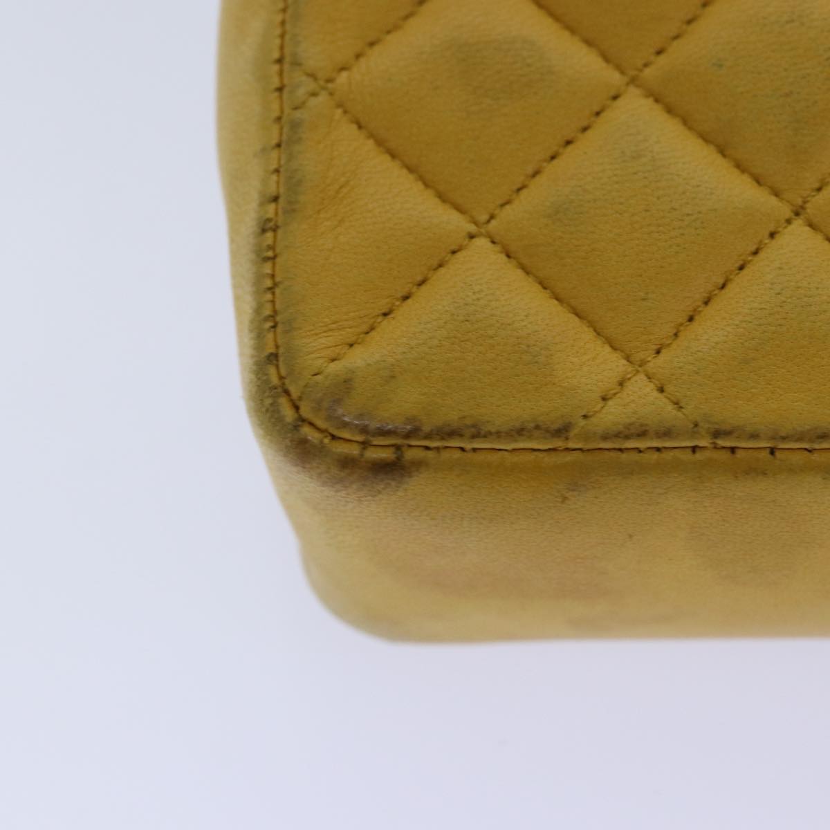 Top Quality Chanel Mini Matelasse Chain Shoulder Bag Lamb Skin Yellow Gold CC Auth 85920