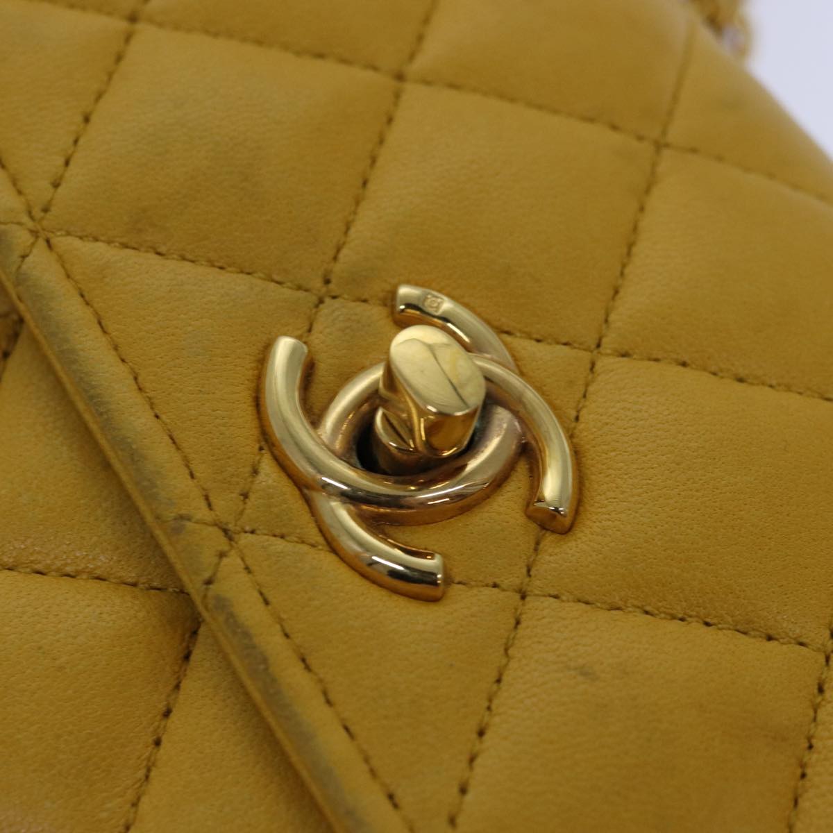 Top Quality Chanel Mini Matelasse Chain Shoulder Bag Lamb Skin Yellow Gold CC Auth 85920