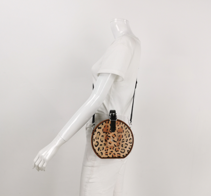 preloved Louis Vuitton (LV) Boite Chapeau leopard print bag beige 17cm*16cm*7.5cm 250215781064926
