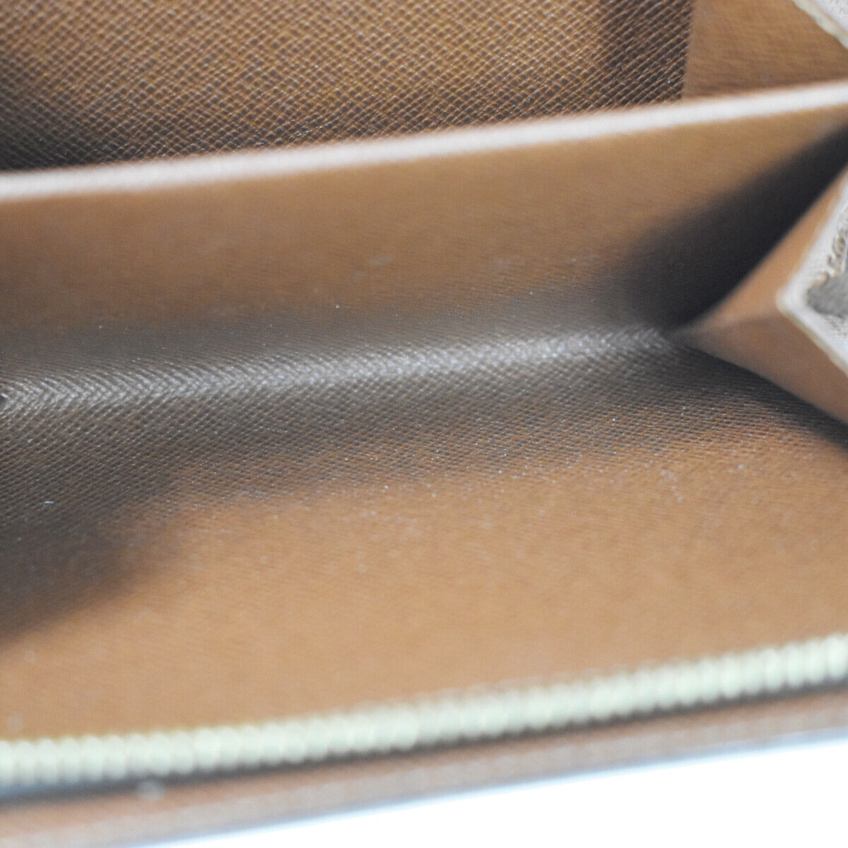 LOUIS VUITTON porte papiers zippe Wallet