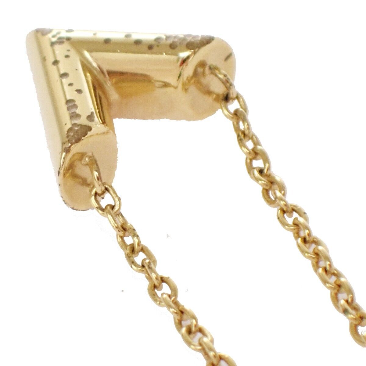 LOUIS VUITTON Essential V Necklace