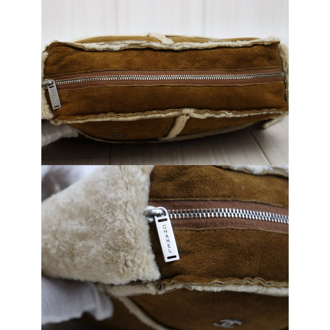 Good ( Rank AB)｜ CHANEL Suede Teddy Wool Shoulder Bag Brown Made In 2000-2002Year｜25051323