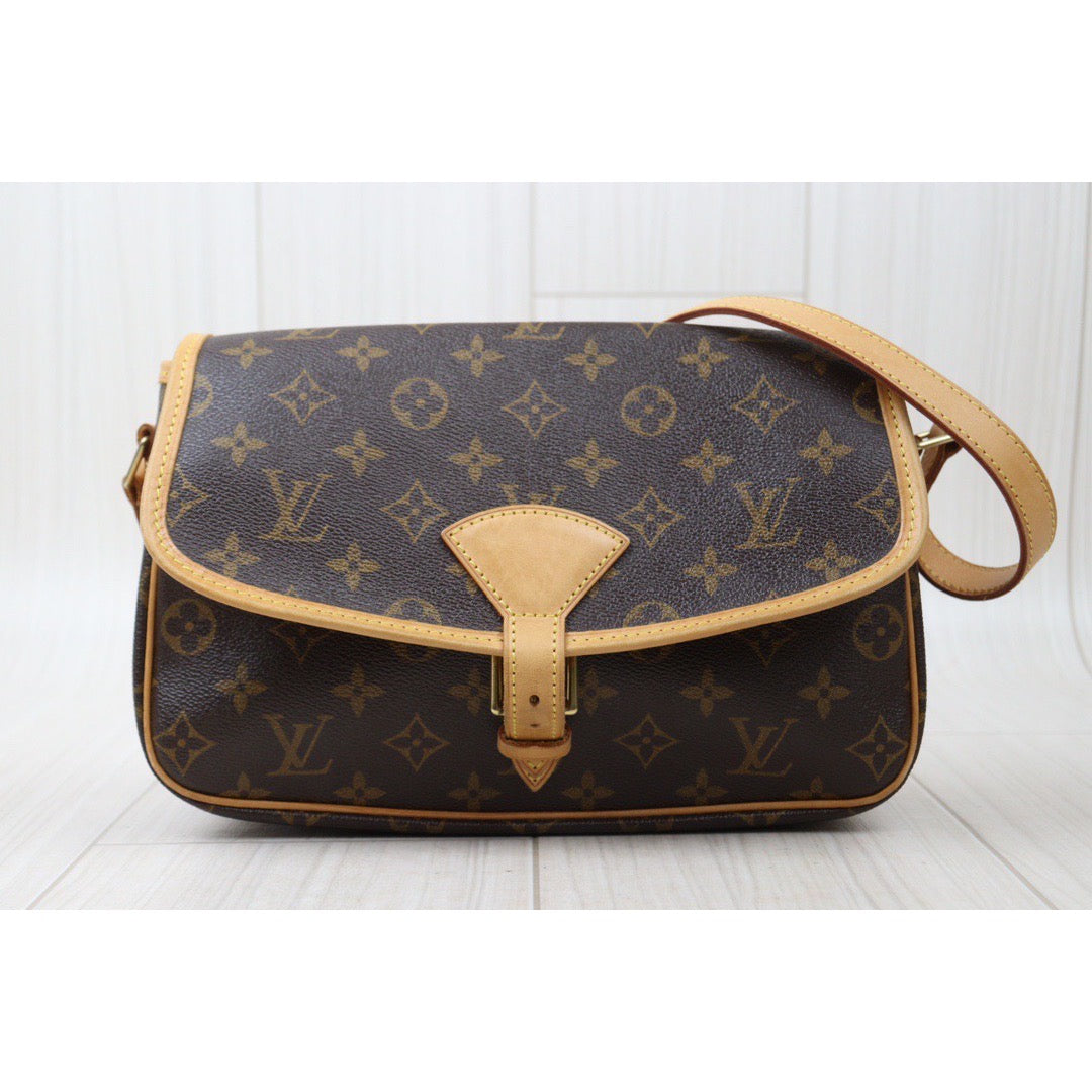 Rank AB ｜LV Monogram Sologne ShoulderBag｜24052314