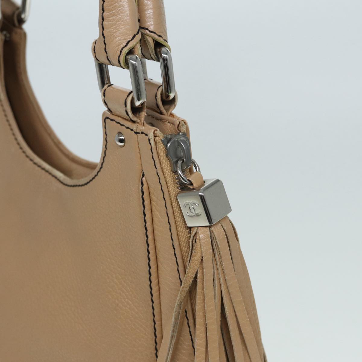Top Quality Chanel Fringe Hand Bag Leather Beige CC Auth 87088