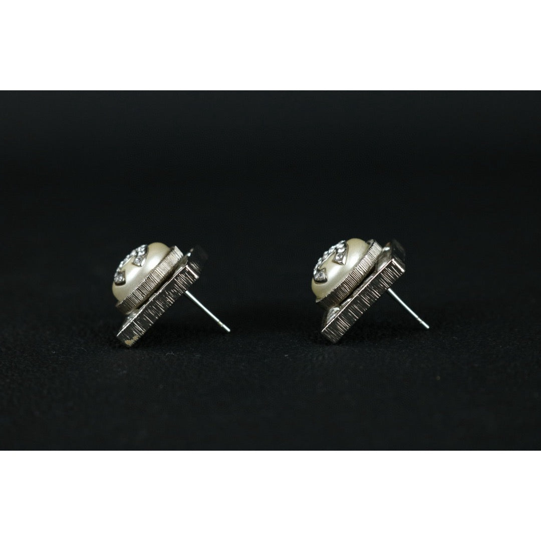 Very Good ( Rank A) ｜ CHANEL Coco Mark Square Rhinestone Earrings Silver｜F25032503