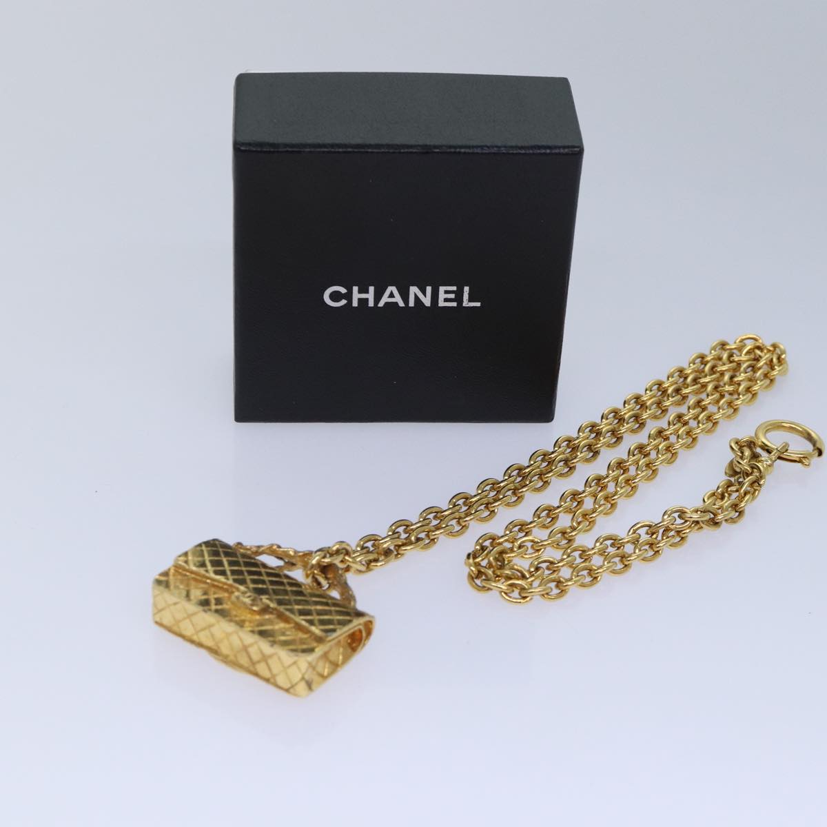 Top Quality Chanel Necklace Metal Gold CC Auth 87804A