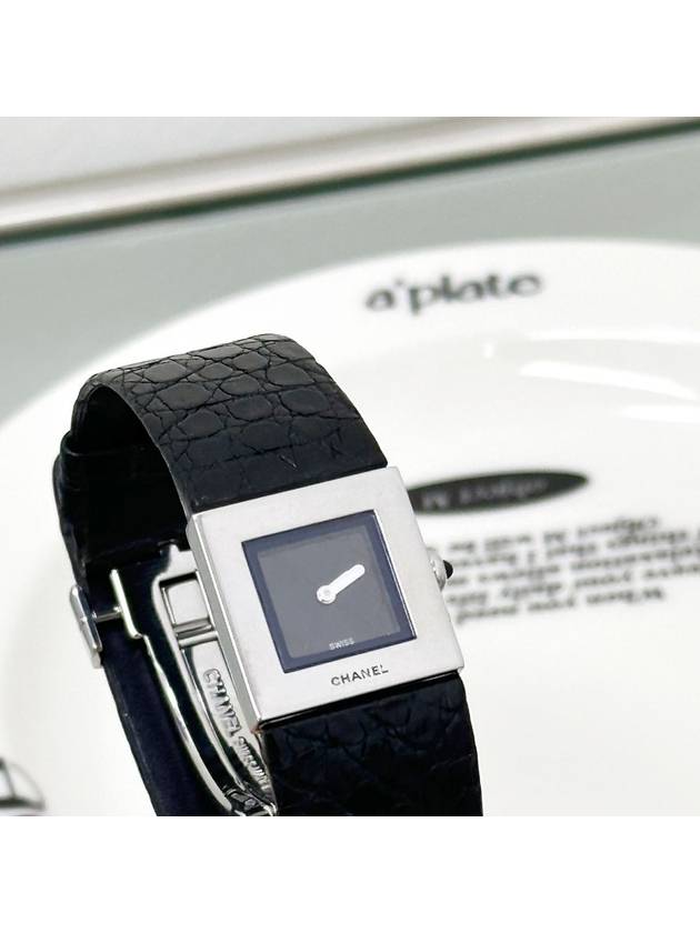 Matrace Black Quartz Watch 4VCHC33427 Chanel