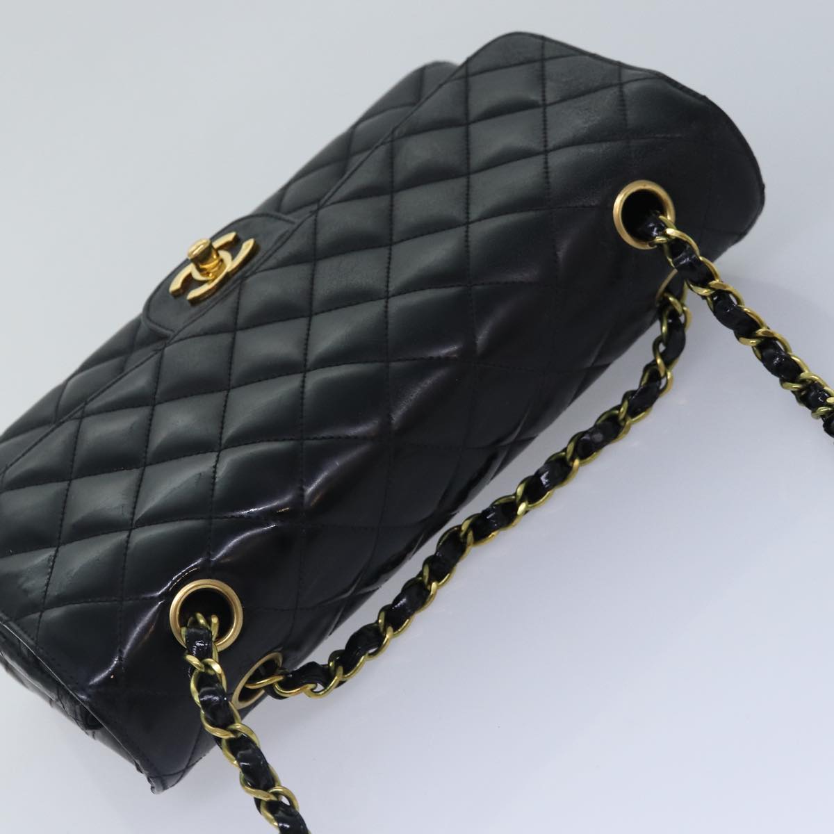 Top Quality Chanel Matelasse Chain Shoulder Bag Leather Black Gold CC Auth 88183