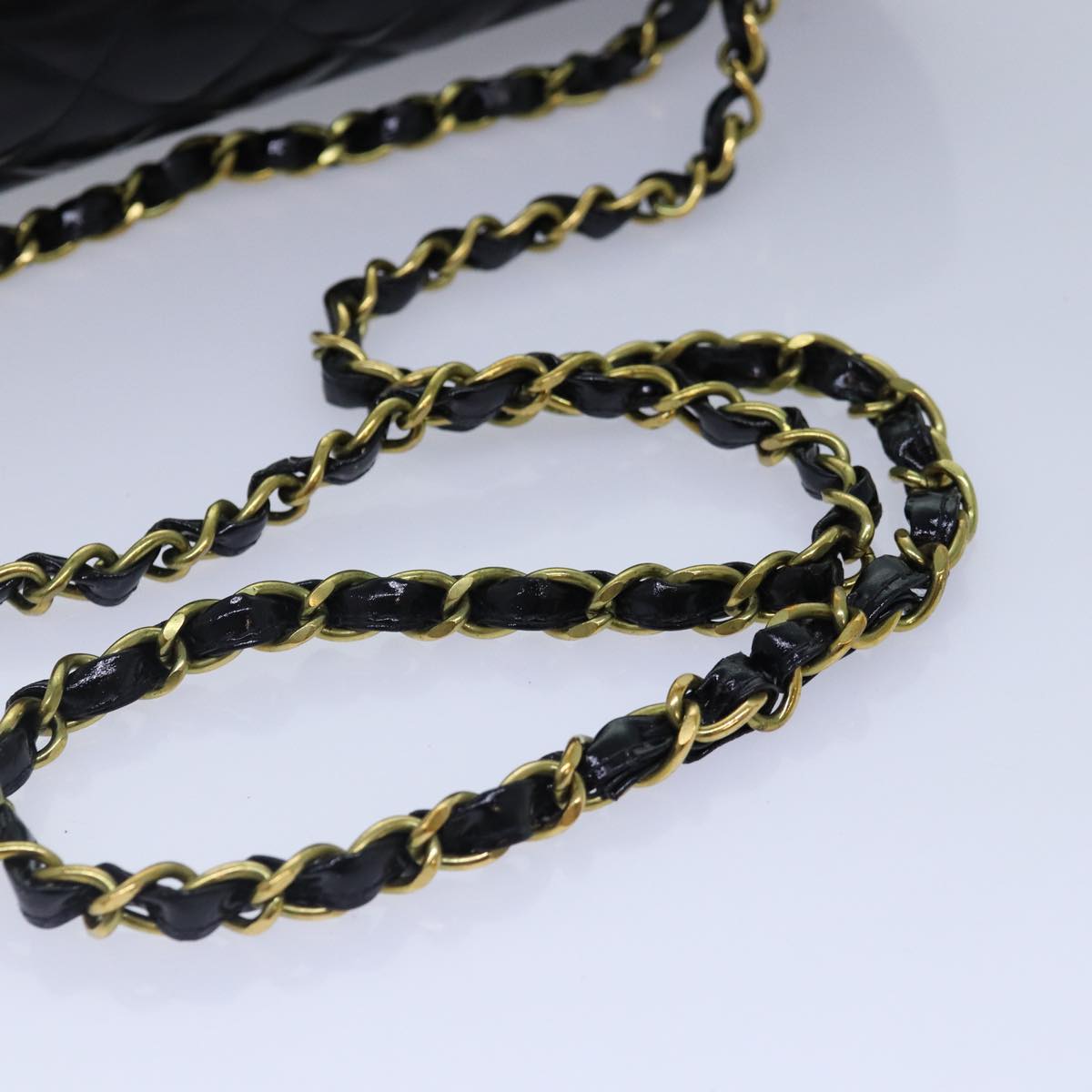 Top Quality Chanel Matelasse Chain Shoulder Bag Leather Black Gold CC Auth 88183