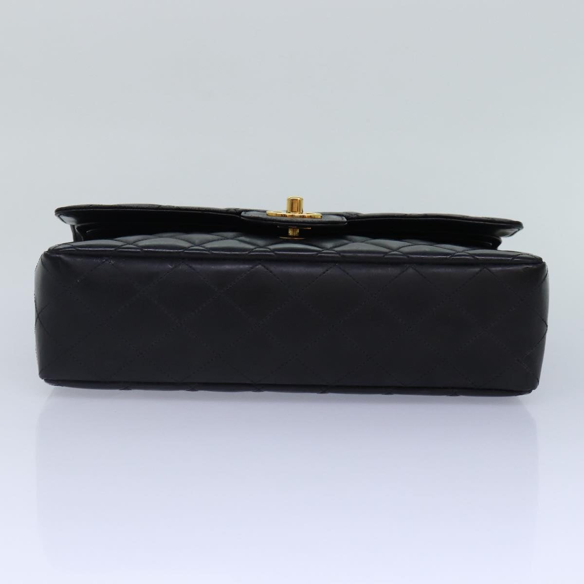 Top Quality Chanel Matelasse Chain Shoulder Bag Leather Black Gold CC Auth 88183