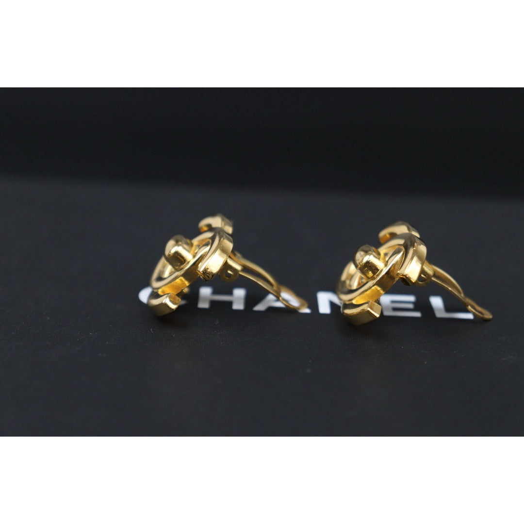 Very Good ( Rank A)｜CHANEL Vintage 18K Gold Plating Earrings  Made In 1996 Year ｜25032706