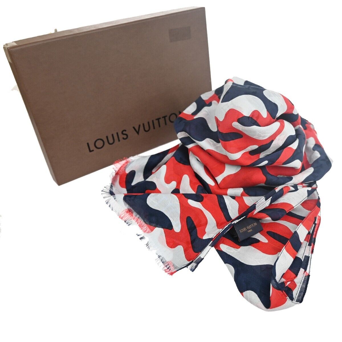 LOUIS VUITTON Scarves
