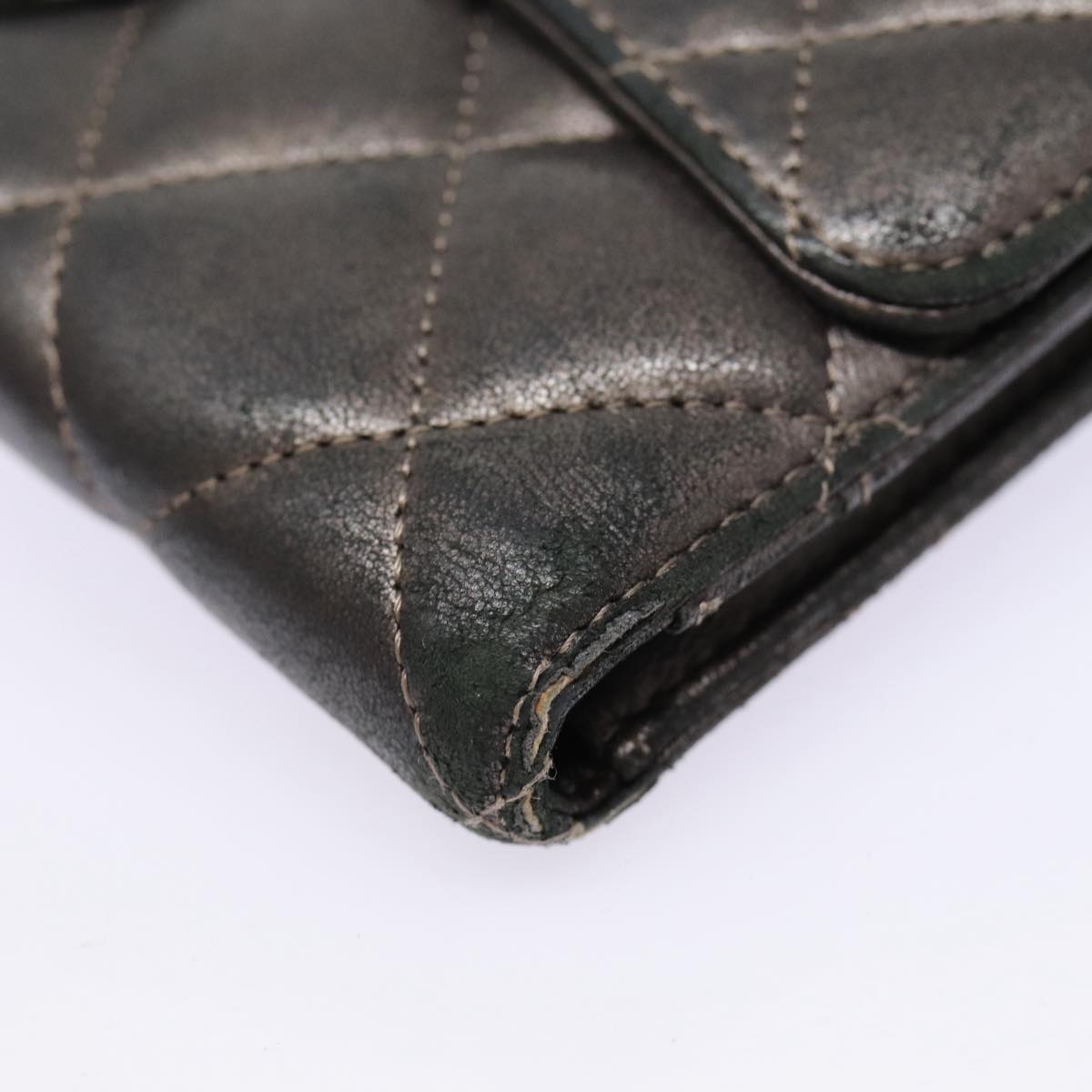 Top Quality Chanel Matelasse Wallet Leather Silver Gunmetal CC Auth 88726